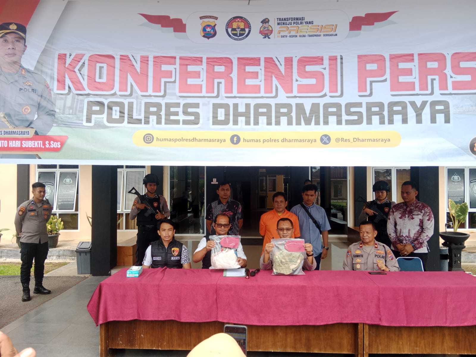 Polres Dharmasraya gelar Konferensi Pers terkait pengungkapan tindak pidana yang menyebabkan matinya orang lain
